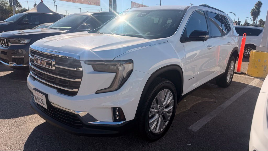 Used 2026 GMC Acadia Elevation w/ Elevation Premium Package FWD image 2