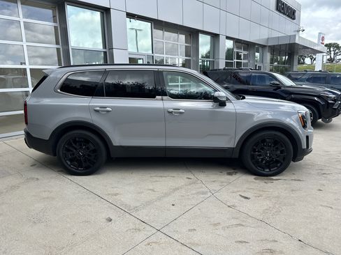 Used 2022 Kia Telluride EX w/ EX Premium Package AWD/4WD image 14