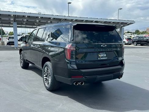 Certified 2025 Chevrolet Suburban Z71 AWD/4WD image 4