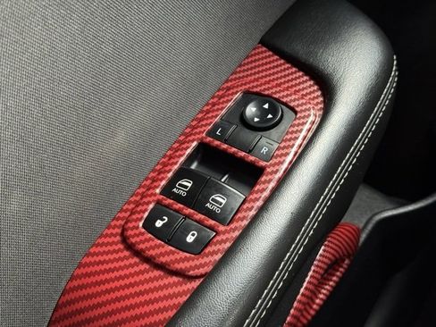 Used 2019 Dodge Challenger R/T w/ Driver Convenience Group image 17