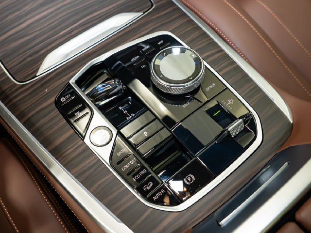 Used 2024 BMW X7 M60i w/ Executive Package AWD/4WD image 19