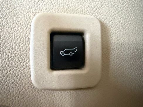 Used 2015 Ford Expedition Limited AWD/4WD image 16