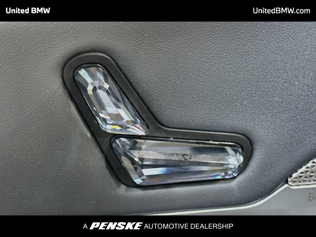 Used 2023 BMW 740i RWD image 11