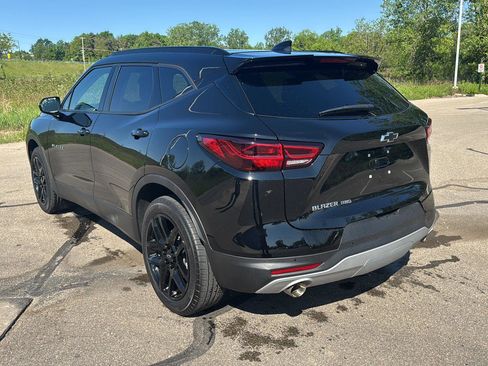 Used 2024 Chevrolet Blazer LT w/ Convenience Package AWD/4WD image 3