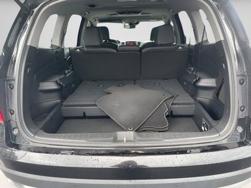 Used 2018 Honda Pilot Touring image 15