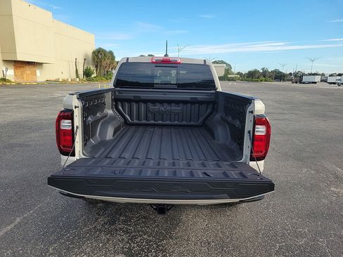 New 2026 GMC Canyon Elevation w/ Convenience Package image 7