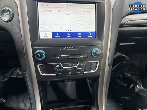 Used 2020 Ford Fusion SE image 17