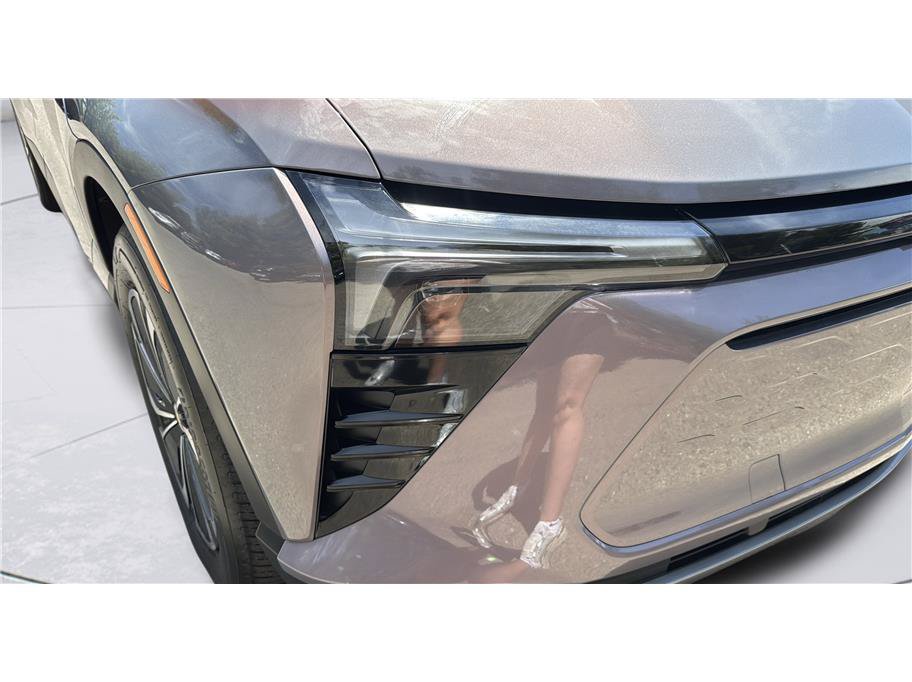 Used 2024 Chevrolet Blazer EV LT AWD/4WD image 36