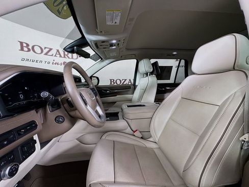Used 2022 GMC Yukon Denali w/ Denali Premium Package image 26