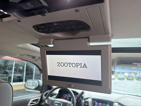 Used 2017 GMC Yukon XL Denali w/ Open Road Package image 15