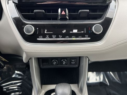 Used 2023 Toyota Corolla Cross L FWD image 27