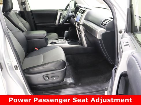 Used 2022 Toyota 4Runner SR5 Premium image 39