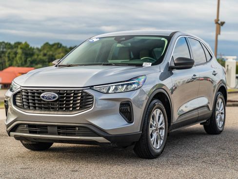 Certified 2024 Ford Escape Active w/ Tech Pack #1 image 3