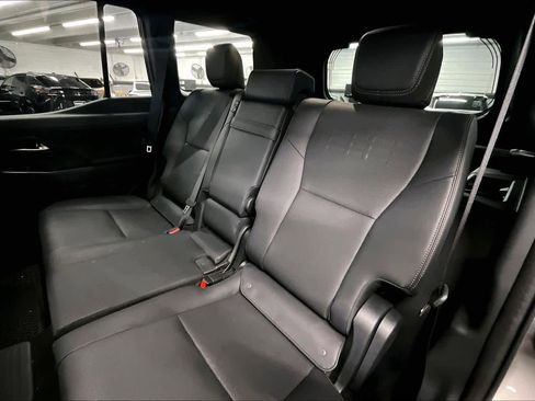 Used 2024 Lexus GX 550 image 19