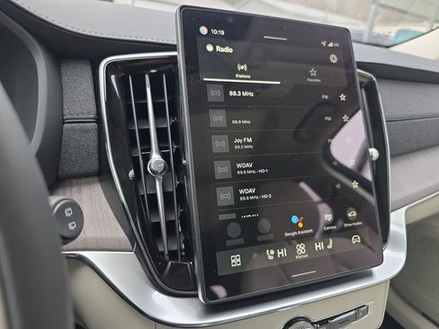 New 2026 Volvo XC90 B6 Ultra image 30