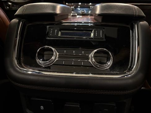 Used 2018 Lincoln Navigator L Reserve w/ Technology Package image 34