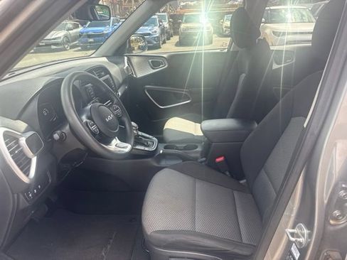 Certified 2023 Kia Soul LX w/ Option Group 015 FWD image 10