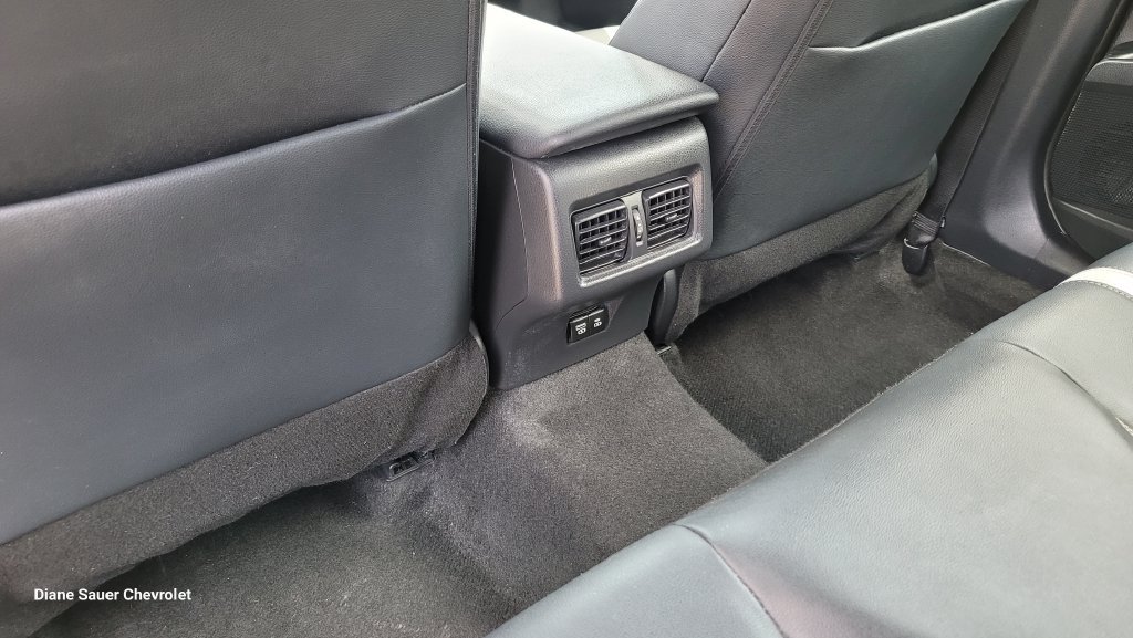 Used 2025 Toyota Camry SE FWD image 26