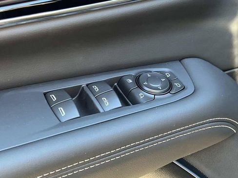 New 2026 GMC Yukon XL Elevation image 15