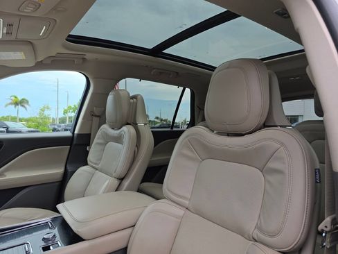 Used 2024 Lincoln Aviator Reserve w/ Equipment Group 201A AWD/4WD image 29
