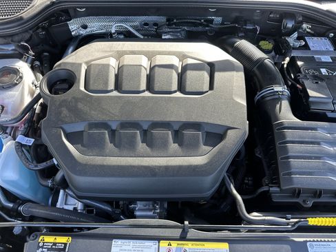 Used 2026 Volkswagen Golf AWD/4WD image 15