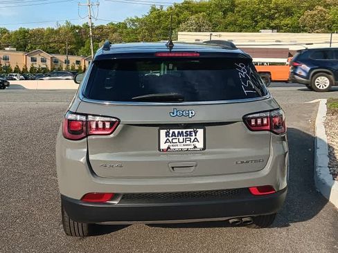 Used 2022 Jeep Compass Limited AWD/4WD image 4