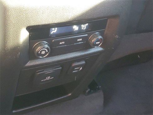 Certified 2023 Chevrolet Traverse RS image 12