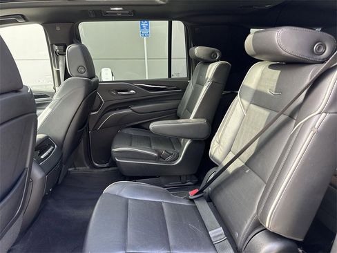 Used 2023 Cadillac Escalade ESV Sport image 23