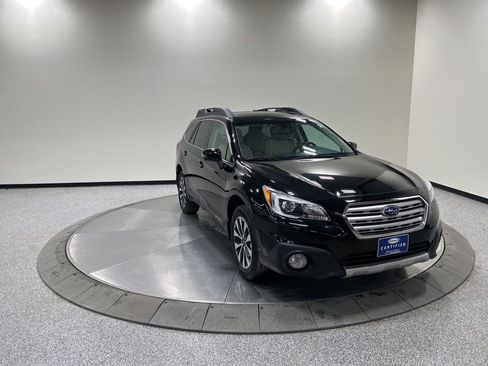 Used 2017 Subaru Outback 2.5i Limited image 4