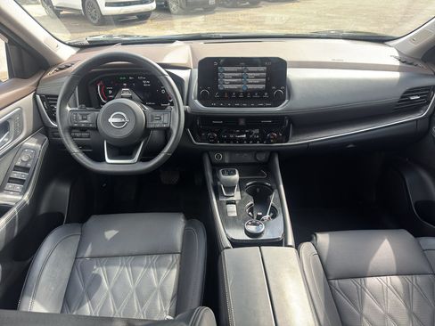 Used 2023 Nissan Rogue Platinum w/ Platinum Premium Package AWD/4WD image 9