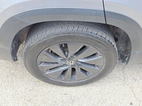 Used 2024 Volkswagen Taos S image 4