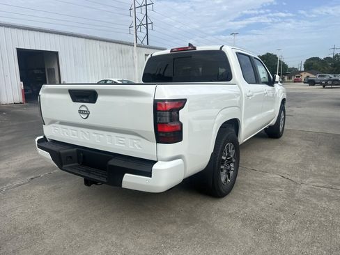 New 2026 Nissan Frontier SV w/ SV Convenience Package RWD image 2