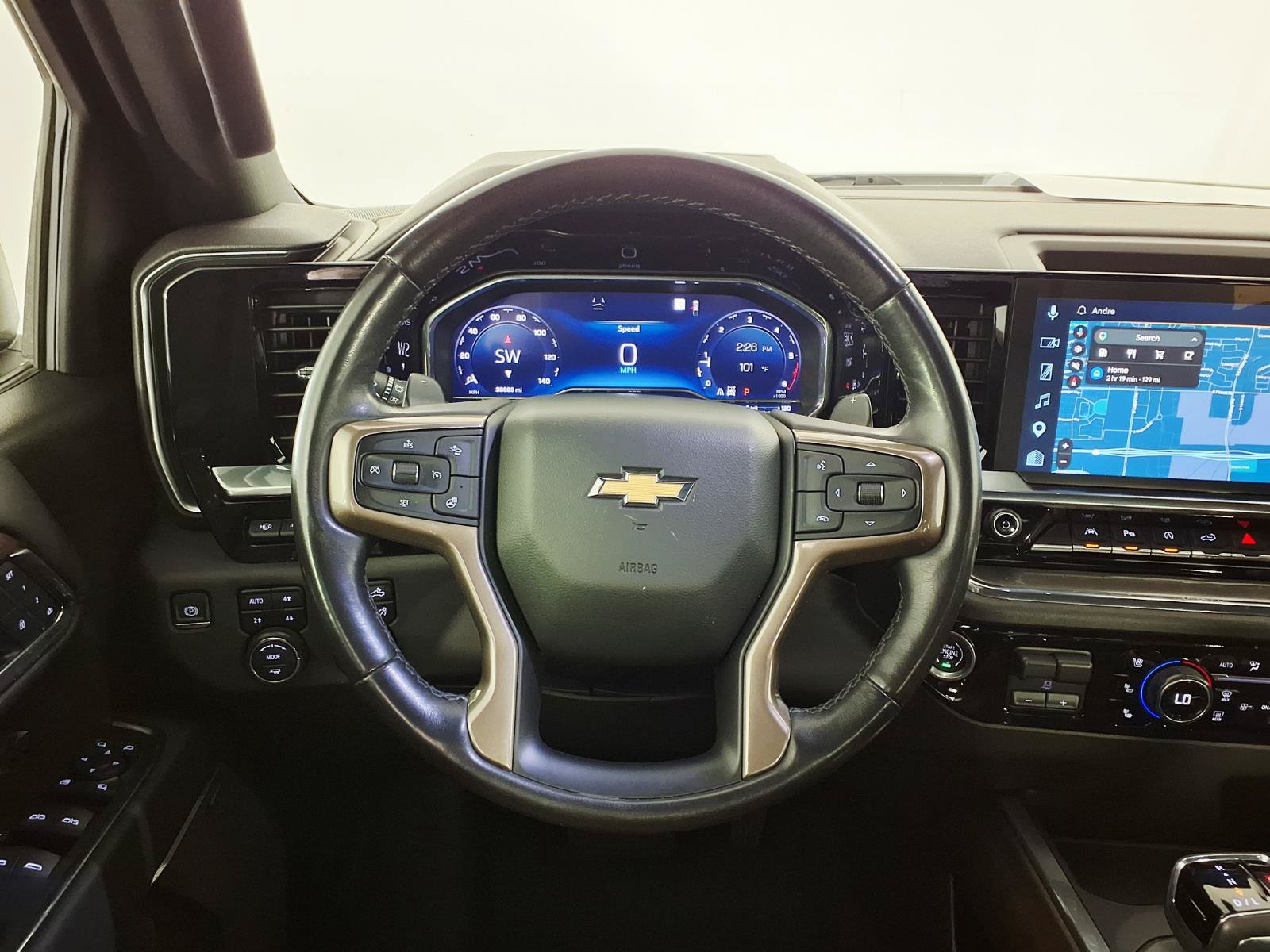 Used 2023 Chevrolet Silverado 1500 High Country w/ High Country Premium Package AWD/4WD image 15