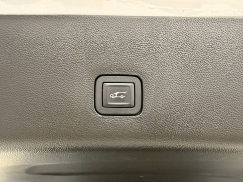 Used 2020 Chevrolet Traverse Premier w/ Redline Edition image 34