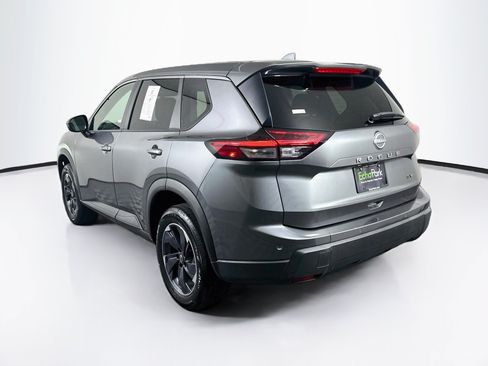 Used 2024 Nissan Rogue SV FWD image 5