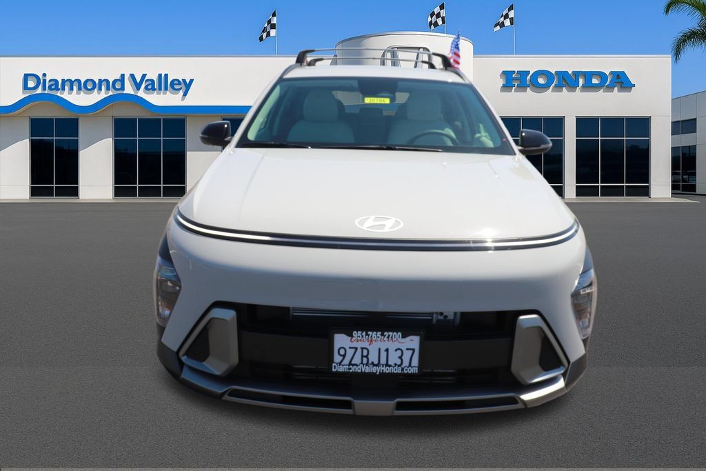 Used 2026 Hyundai Kona SEL Premium FWD image 2