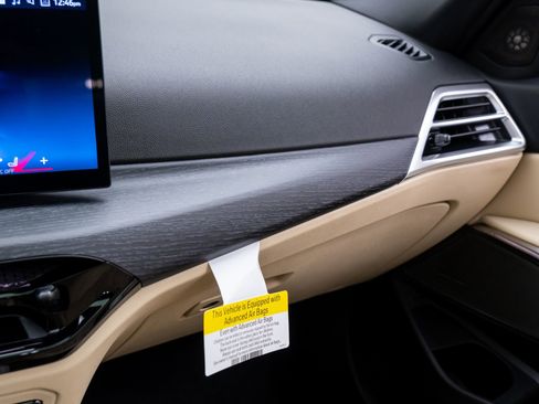 New 2026 BMW 330i xDrive Sedan w/ Premium Package image 30