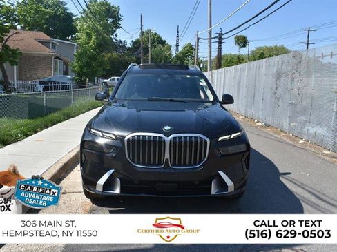 Used 2025 BMW X7 xDrive40i AWD/4WD image 2