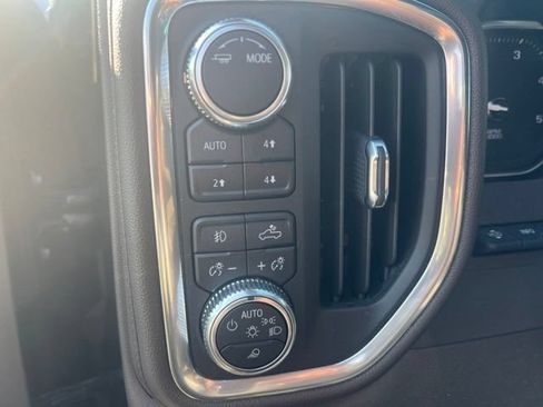 Used 2022 GMC Sierra 3500 Denali w/ Denali Ultimate Package AWD/4WD image 39