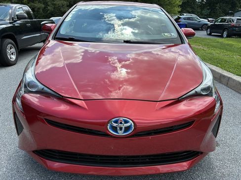 Used 2016 Toyota Prius Two FWD image 2