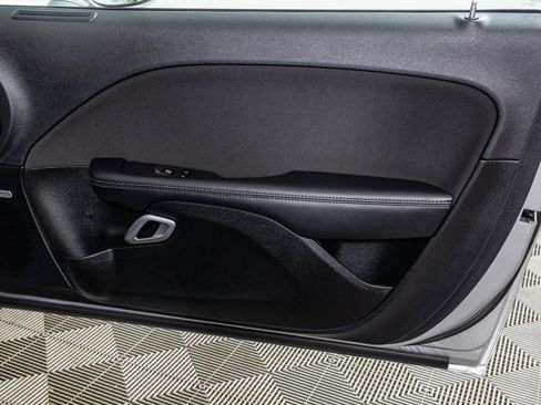 Used 2022 Dodge Challenger R/T w/ Driver Convenience Group image 46