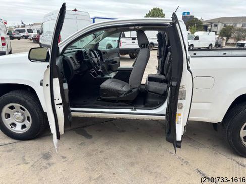Used 2022 Chevrolet Colorado W/T image 14