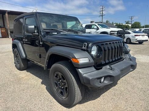 Used 2022 Jeep Wrangler Sport AWD/4WD image 3