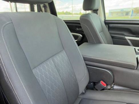 Used 2018 Nissan Titan SV AWD/4WD image 44