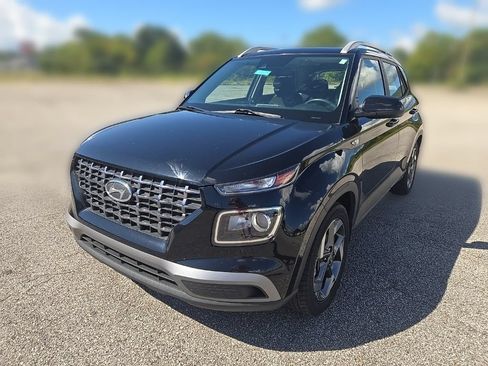 Used 2022 Hyundai Venue SEL FWD image 8