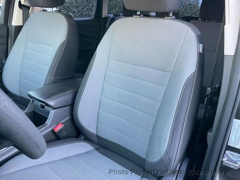 Used 2017 Ford Escape S image 9