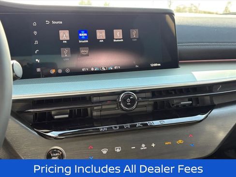 New 2026 Nissan Murano Platinum AWD/4WD image 13