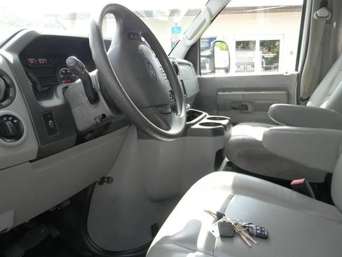 Used 2018 Ford E-350 and Econoline 350 Super Duty w/ Power Windows & Locks Group RWD image 23