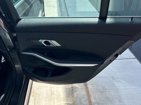 Used 2020 BMW 330i Sedan w/ Premium Package image 13