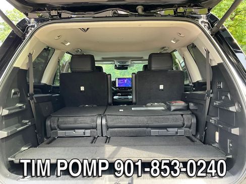 Used 2023 Toyota Sequoia TRD Pro AWD/4WD image 9